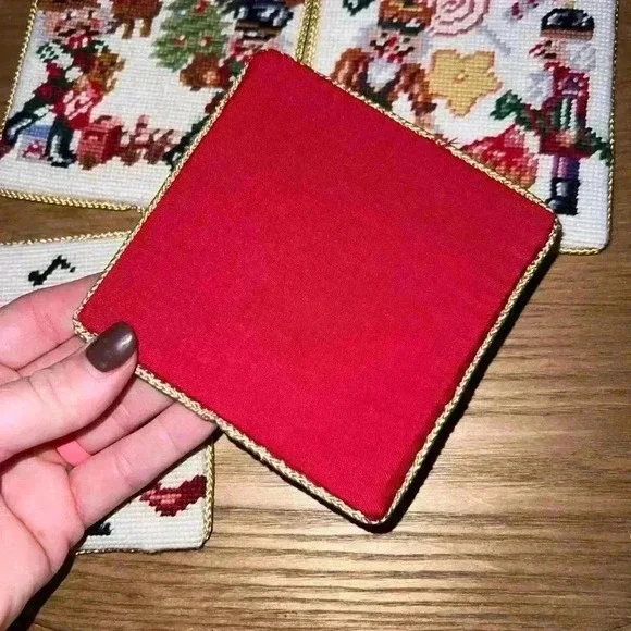 4 NEEDLEPOINT HOLIDAY NUTCRACKER COASTERS - Picture 5 of 8